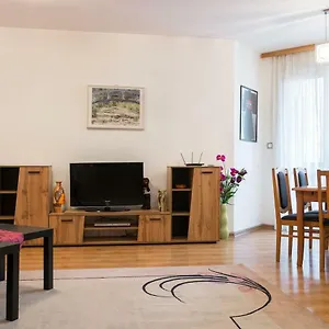 Apartment Glorious - 2-bedroom Near Youth Hill By Flat Mаnager, Plovdiv